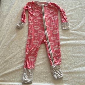 Pink lips little sleepies pajamas